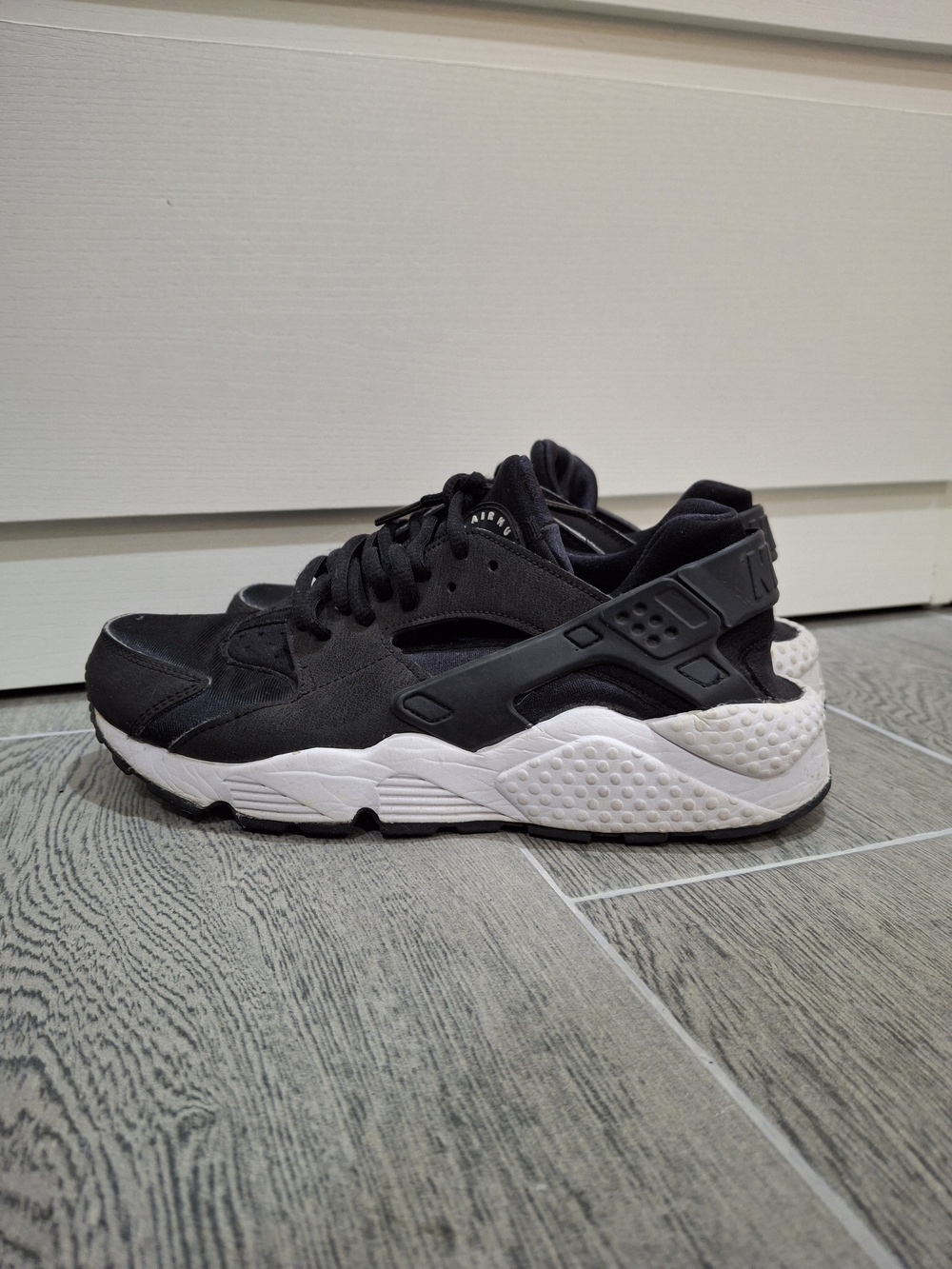 Nike - Picture 4 of 8